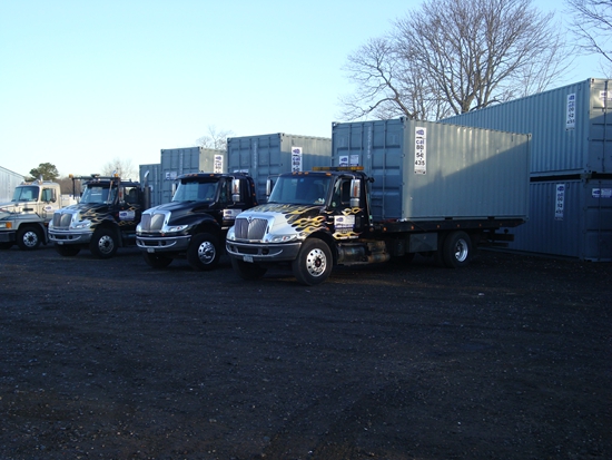 storage-container-delivery-trucks-near-nyc-by-mobile-on-demand.jpg